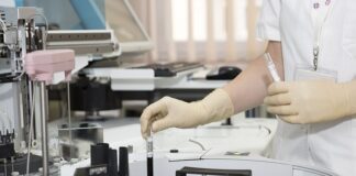 Co to jest pracownik obsługi klienta?