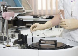 Co to jest pracownik obsługi klienta?