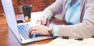 Czy Internet to cyberprzestrzeń?