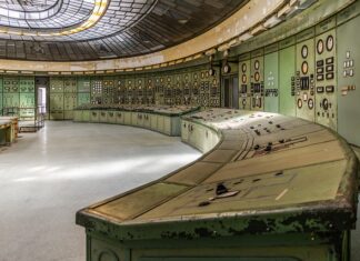 Ile lat na inspektora?