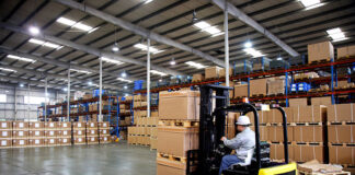 Jak wybrać barierki ochronne do magazynu